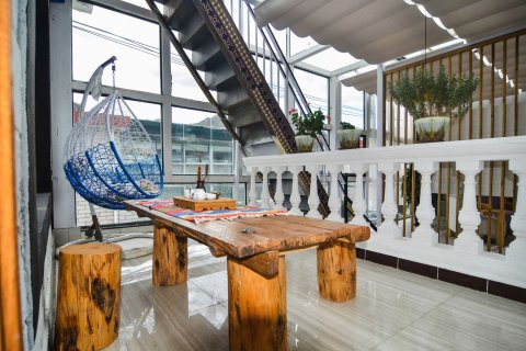 拉姆拉措客栈(拉萨仙足岛店)