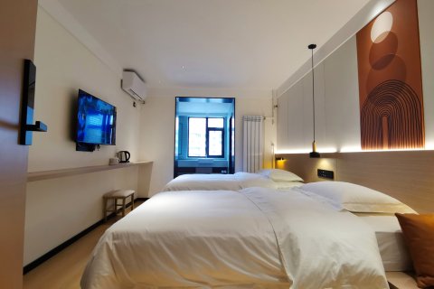 东方红温泉酒店