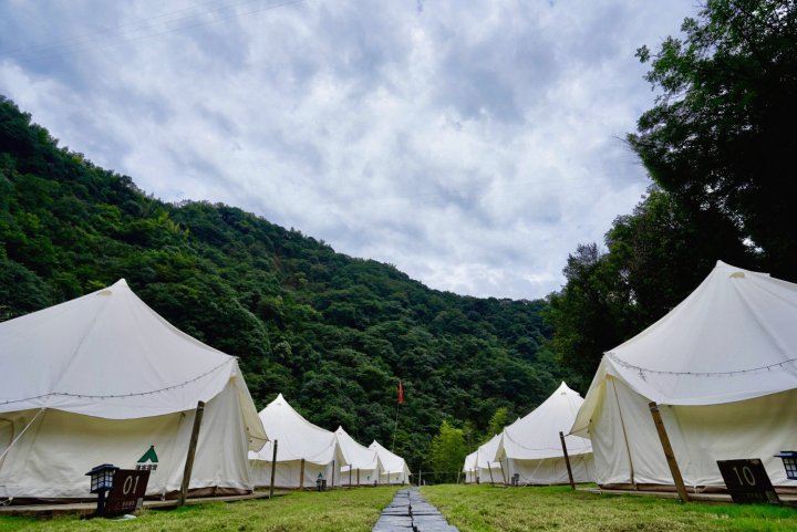 通山风铃谷野奢帐篷营地