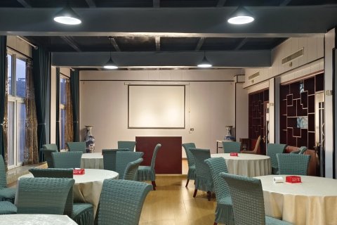 得源酒店(平顶山宝丰龙兴北路店)