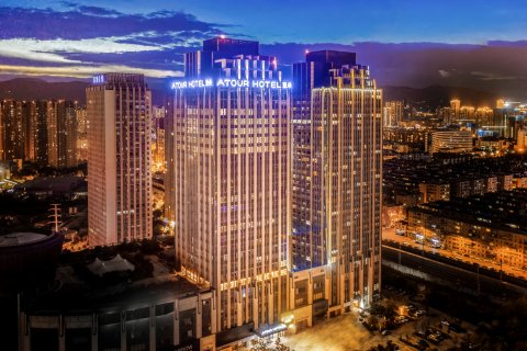 昆明大观楼西山区政府亚朵酒店