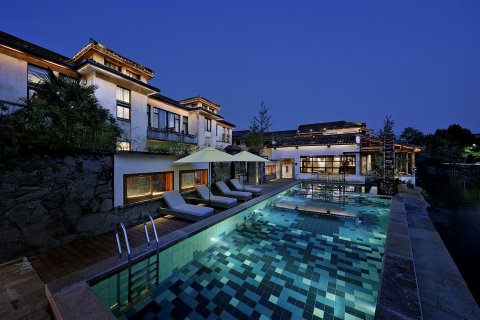 黟县无名初黑多白少民宿