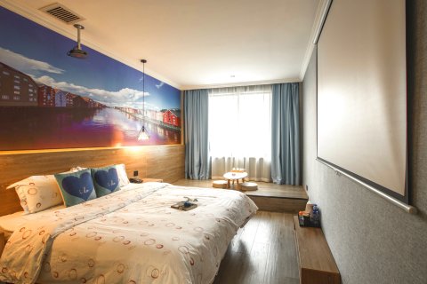 张家港美旭风尚酒店(曼巴特购物广场店)