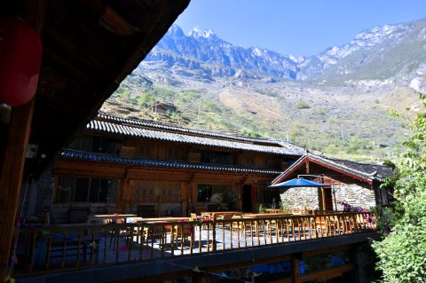 虎跳峡山泉客栈