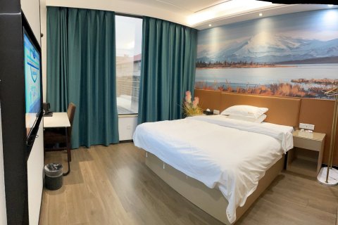 万载梦影轻奢酒店