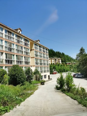 大木花谷富邑山庄客栈(作大路分店)