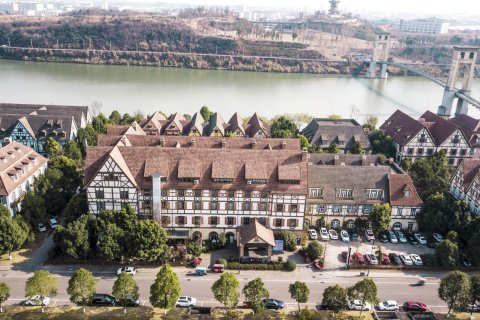 牧云者·山水酒店(金堂淮州新城店)