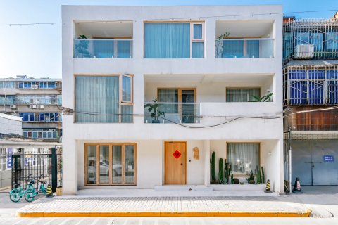 关耳介精品民宿(西安钟鼓楼回民街店)