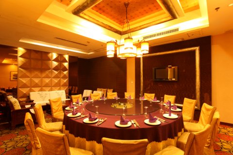 南疆酒店(柳州高铁站谷埠街国际商城店)