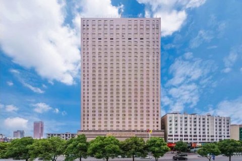 长沙紫东阁乐天大酒店(五一广场火车站地铁站店)