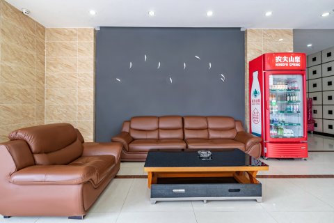 美宜家连锁酒店(新野纺织路店)