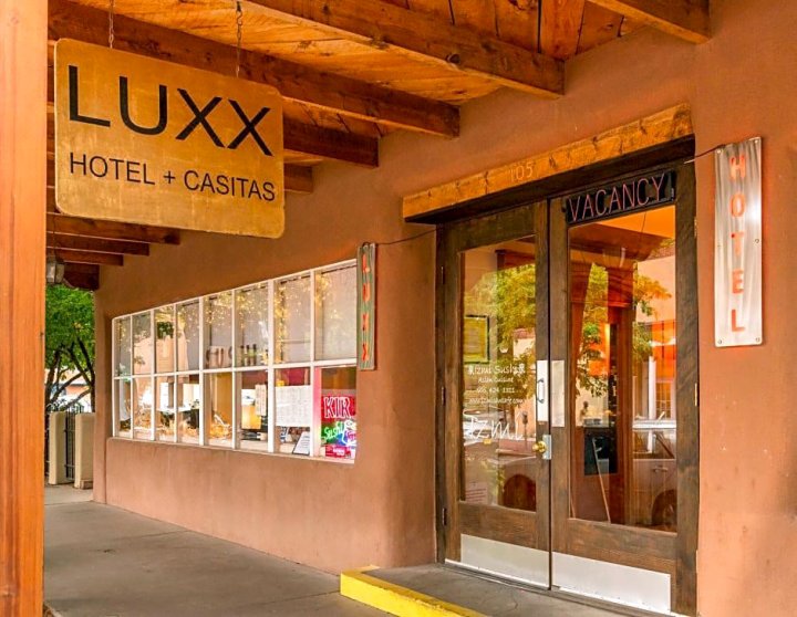 卢克斯精品酒店(Luxx Boutique Hotel)