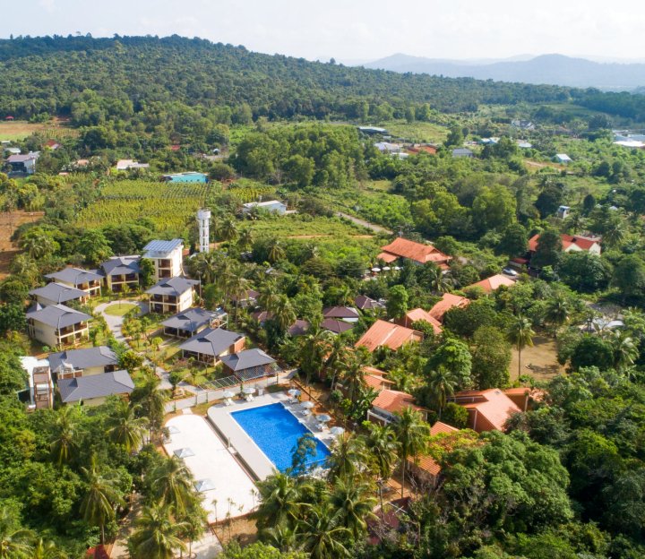 富国岛至上埃尔伍德度假村(Elwood Premier Resort Phu Quoc)