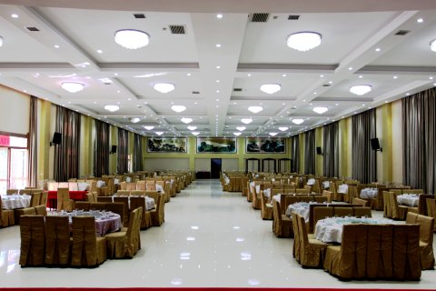 蓝田罗马假日酒店