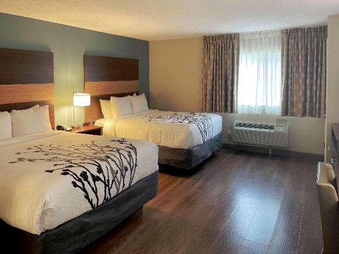 哥伦布 - 班宁堡区舒眠套房酒店(Sleep Inn & Suites Columbus-Fort Benning Area)