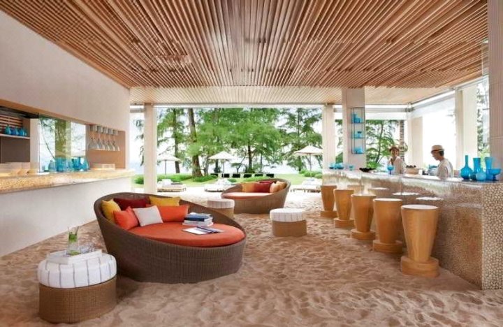 Hotel Renaissance Phuket Resort Spa