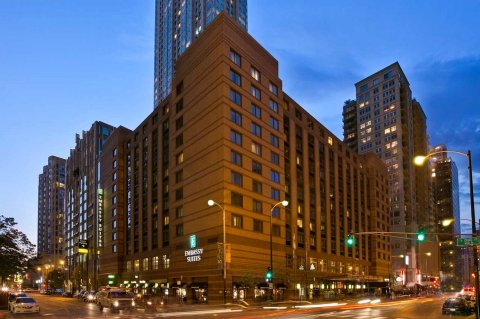 芝加哥市中心河北希尔顿安泊酒店(Embassy Suites Chicago - Downtown River North)