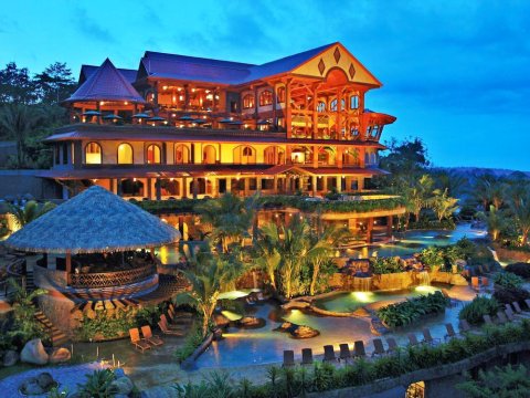 阿雷纳尔温泉度假酒店(The Springs Resort and Spa at Arenal)