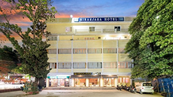 橘子酒店(Niranjana Hotel Bodhgaya)