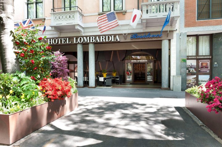 伦巴蒂雅酒店(Hotel Lombardia)
