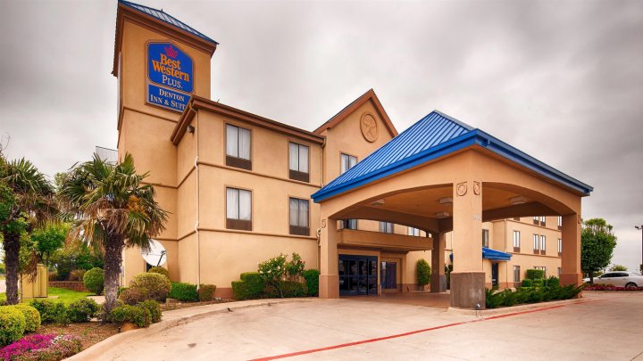 登顿贝斯特韦斯特优质酒店(Best Western Plus Denton Inn & Suites)