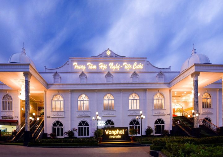 凡帕河滨酒店(Van Phat Riverside Hotel)