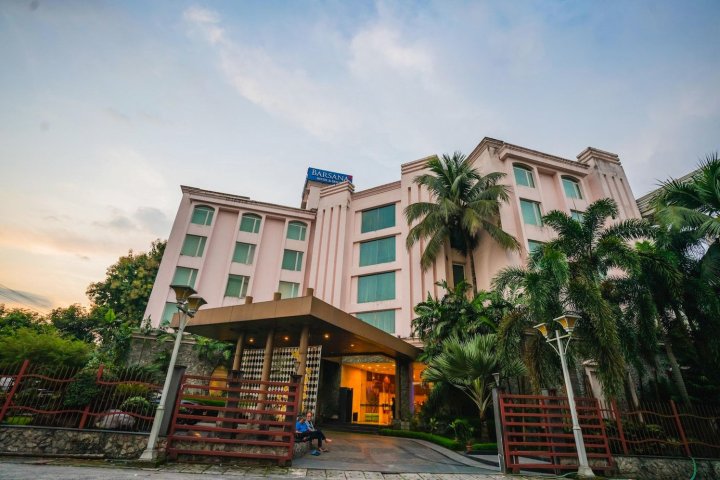 巴桑那酒店及度假村(Barsana Hotel & Resort, Siliguri)