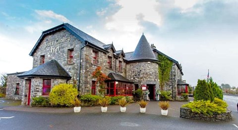 叶芝县酒店(The Yeats County Inn Hotel)