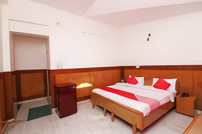 OYO 28046 Hotel Amrit Sagar