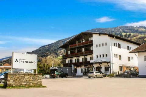 阿尔盆兰德酒店(Hotel Alpenland)