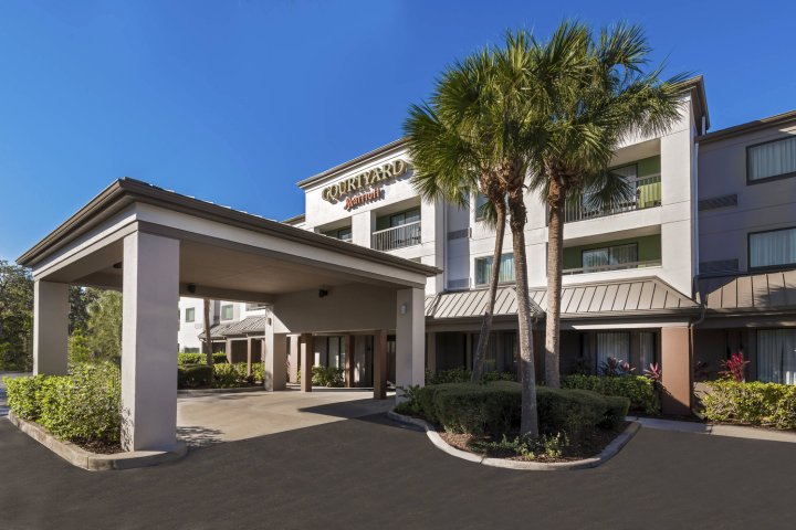 萨拉索塔布雷登顿机场万怡酒店(Courtyard Sarasota Bradenton Airport)