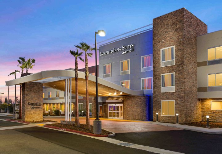 萨克拉门托福尔松万豪费尔菲尔德套房酒店(Fairfield Inn & Suites by Marriott Sacramento Folsom)