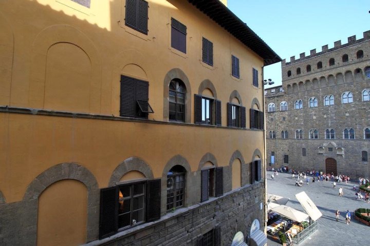 奎达希广场公寓酒店(Palazzo Guidacci Apartments)