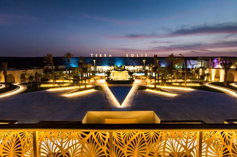 太阳索利斯迪拜酒店(Terra Solis Dubai)