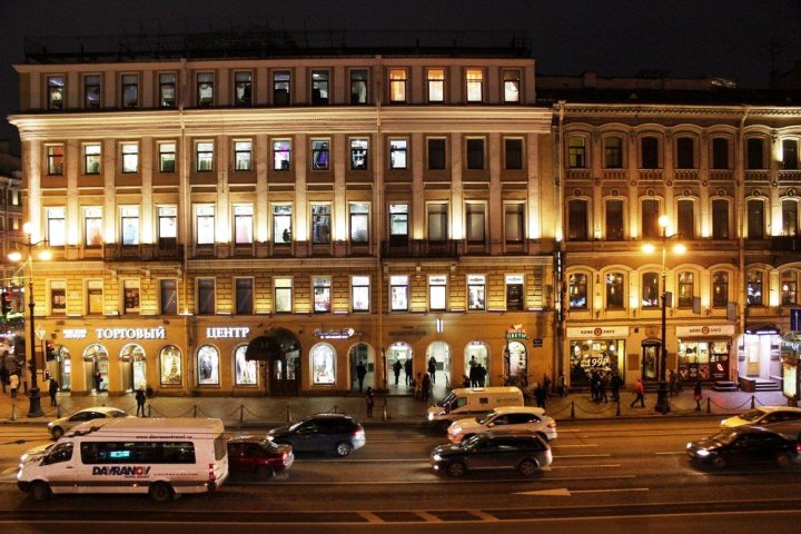 涅瓦大街 98 号酒店(Nevsky 98 Hotel)