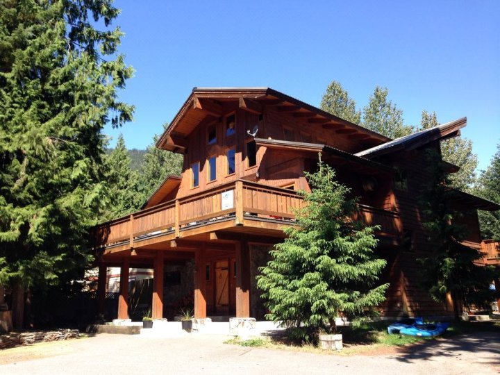 高山惠斯勒旅舍(Alpine Lodge Whistler)