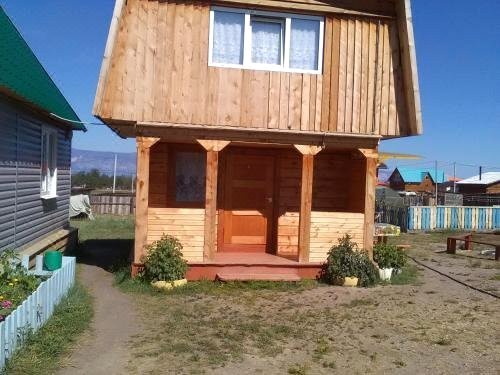 Guest House on Ulitsa Baikalskaia 81