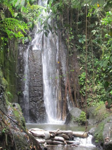 特特巴图英达民宿(Tetebatu Indah Homestay)