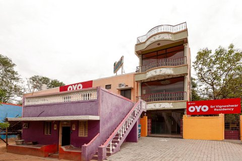 OYO 41193 Sri Vigneshwar Residency
