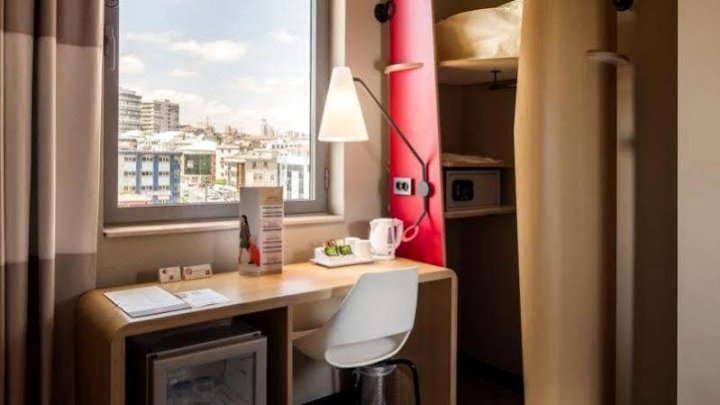 Ibis İstanbul West