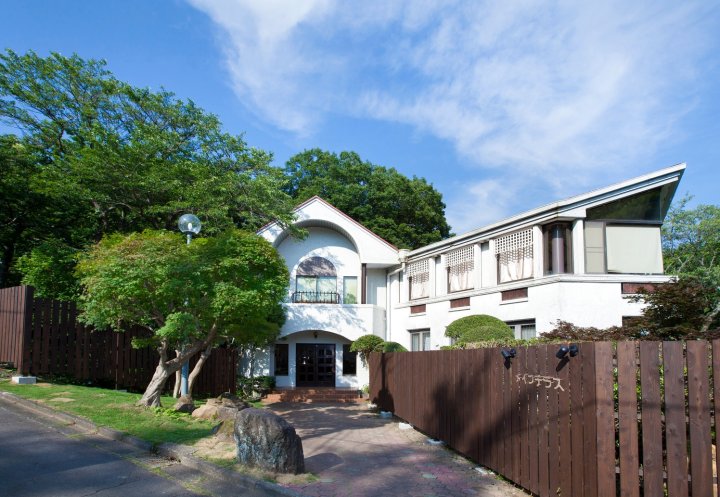 伊豆一碧湖 湖畔露台酒店(Izu Ippeki Lake Lakeside Terrace)