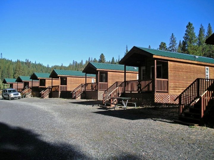 优胜美地湖区45号小屋度假酒店(Yosemite Lakes Cabin 45)