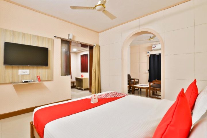 OYO 13668 Hotel Utsav