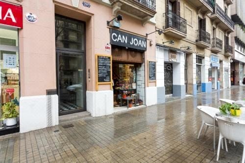 位于巴塞罗那扩展区的2卧室公寓-75平方米|带2个独立浴室(Casa Cosi Letamendi)