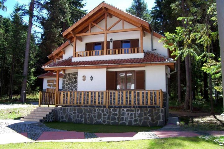 圣乔治度假村(Saint George Holiday Village)