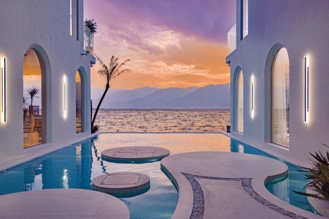 三色云河(大理双廊洱海·雪店)