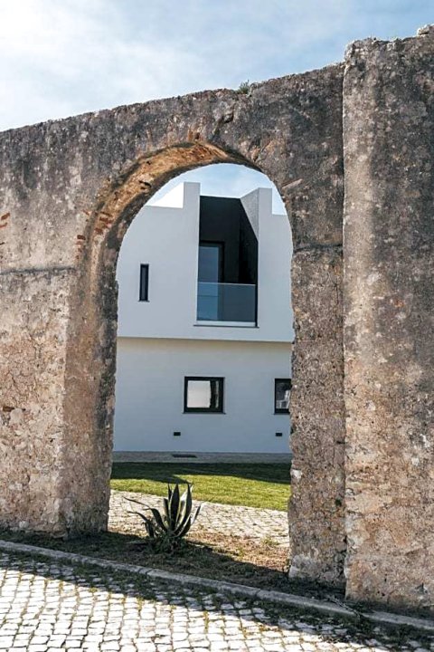 Obidos Aquae Ductus Suites