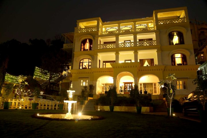 布拉哈尼瓦斯-乌代布尔优质湖景酒店(Brahma Niwas - Best Lake View Hotel in Udaipur)