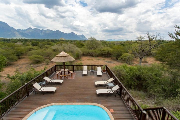 Stunning Mountain Views From A 3-Bedroom Home With Pool