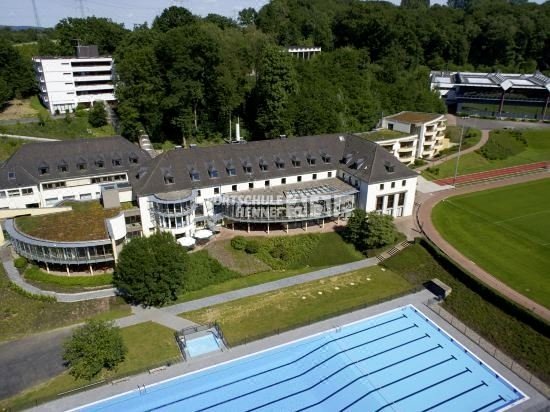 亨内夫体育俱乐部酒店(Sportschule Hennef)